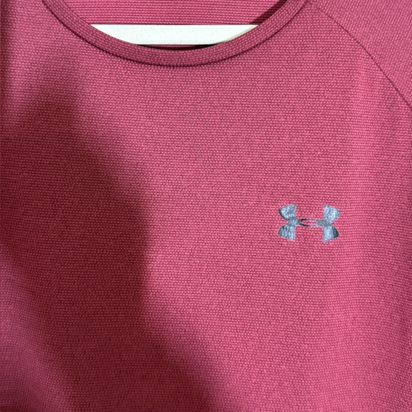 Under Armour Raspberry Crew Neck Top - Picture 1 of 4